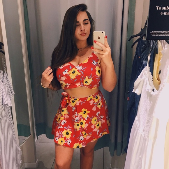 Meet your Posher, Brianna - Picture 3 of 4